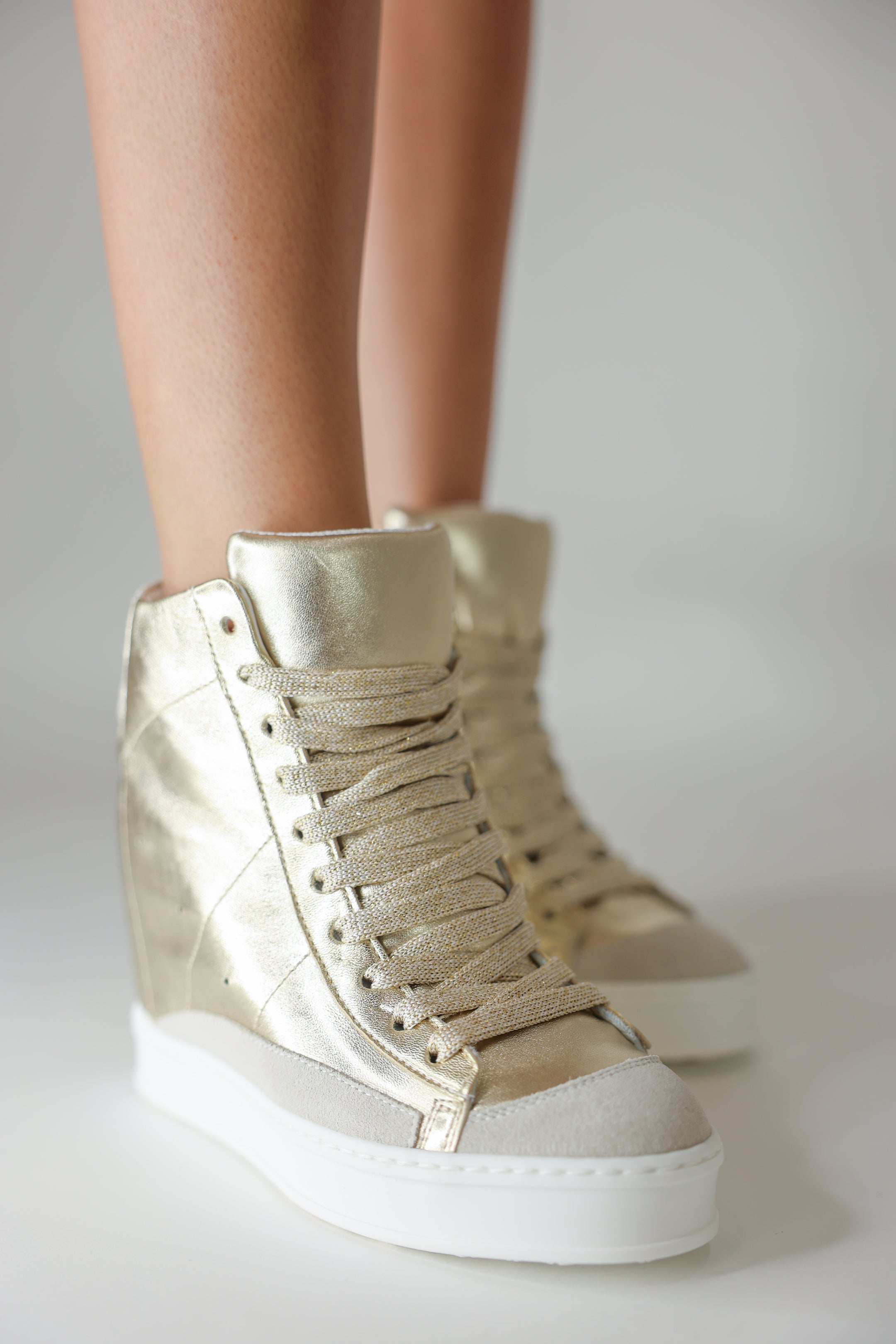 Fearless Gold Ouro | Shop Luxury Shoes | Cynthia Richard
