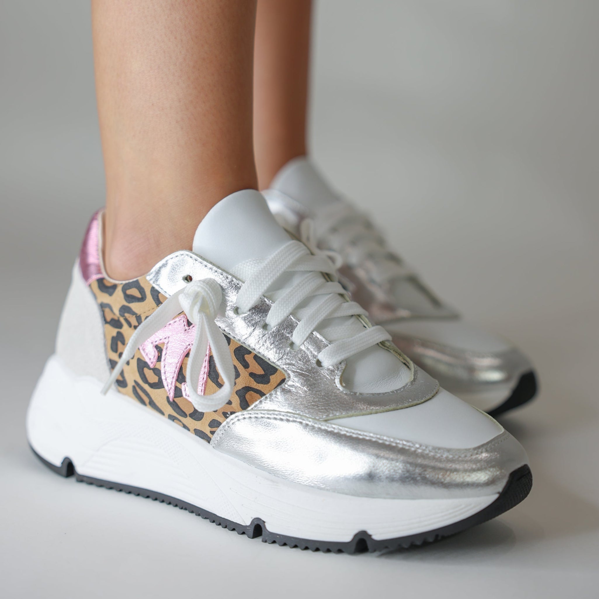 フラットシューズ Heukyang Owner Eclat Flat Shoes Silver TT09755-ARGENT GLITTER BOW SNEAKERS - Silver | ZARA United States